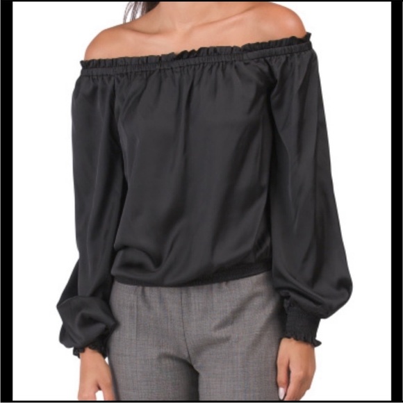 Ramy Brook off the shoulder top! Worn once - Picture 1 of 3